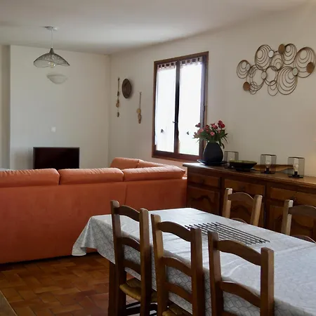 Дом отдыха Des Sources Les Granges-Gontardes